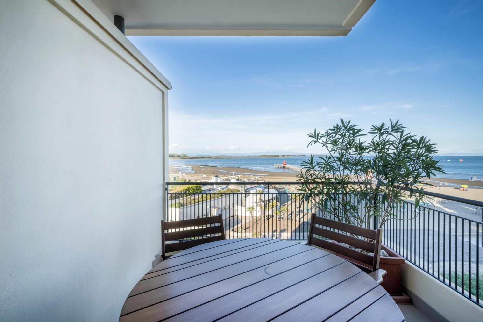 La Terrazza Sul Faro Apartment ลินญาโน ซับเบียโดโร ภายนอก รูปภาพ